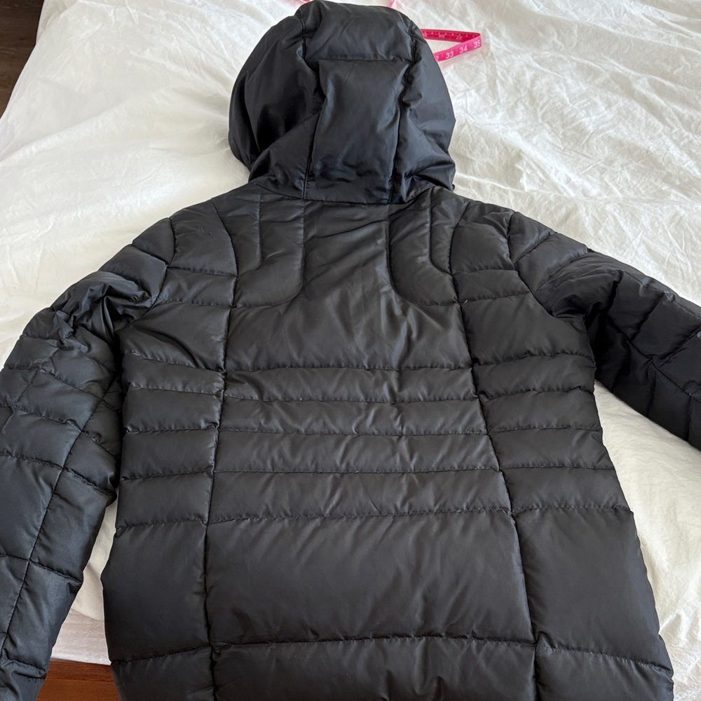 Lolë Women's Black Down Puffer Jacket - Picture 10 of 16